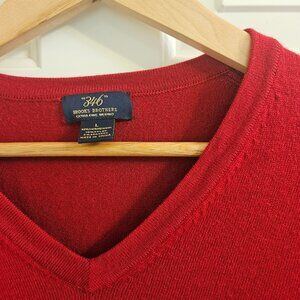 Brooks Brothers 346 Sweater V-Neck Men's Large RED Extra Fine Merino WOOL Blend